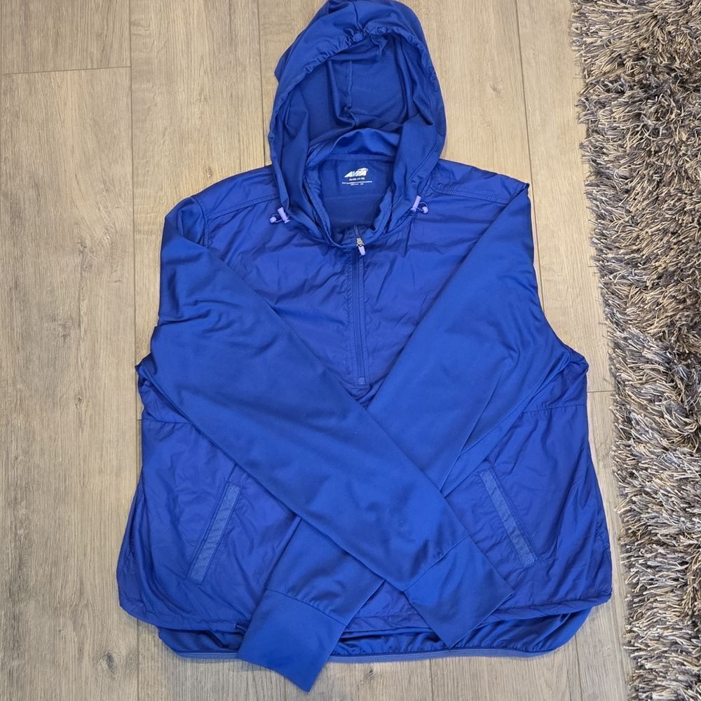Avia women's running windbreaker